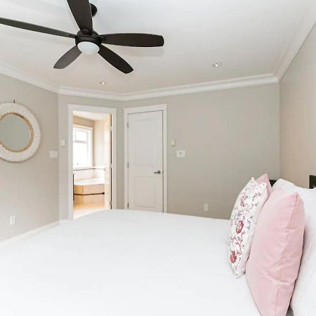 Bellamy Manor Large Home With 5Beds! In Langford Victoria Extérieur photo