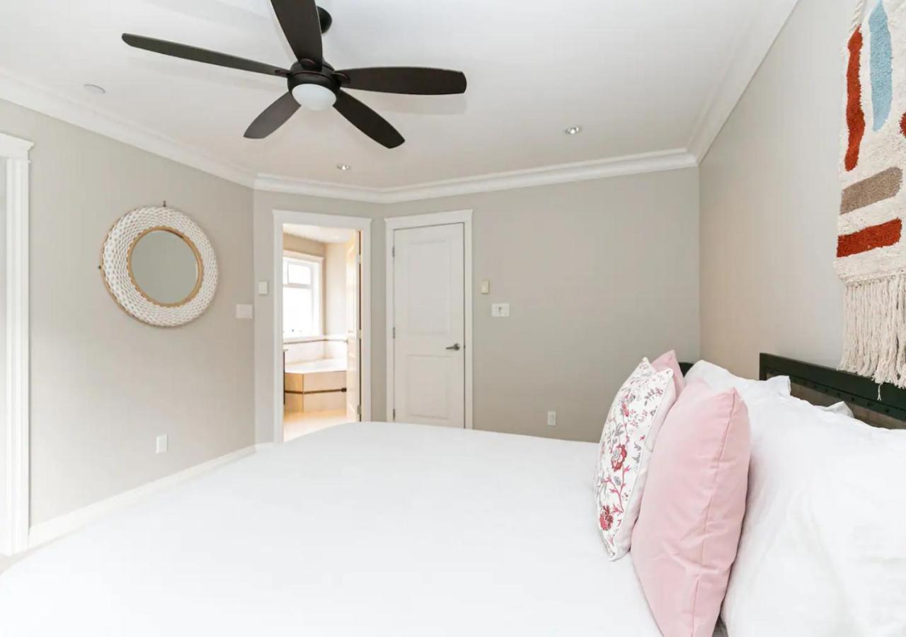 Bellamy Manor Large Home With 5Beds! In Langford Victoria Extérieur photo