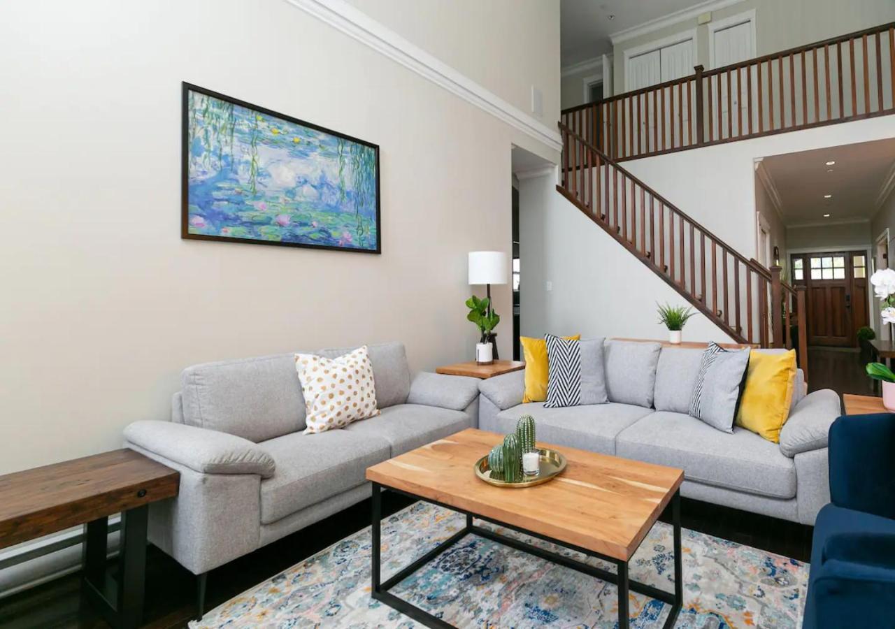 Bellamy Manor Large Home With 5Beds! In Langford Victoria Extérieur photo