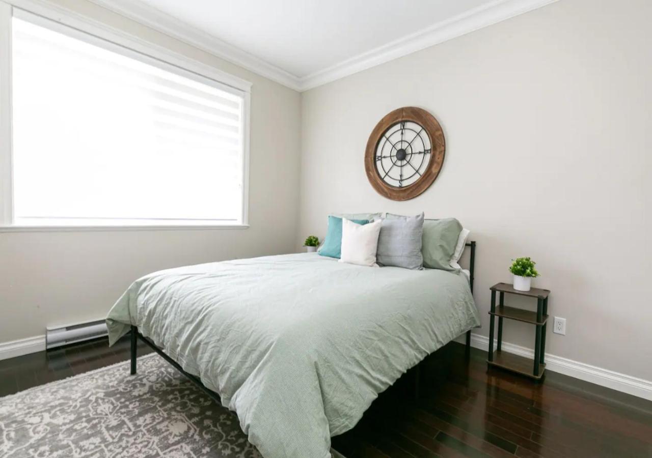 Bellamy Manor Large Home With 5Beds! In Langford Victoria Extérieur photo
