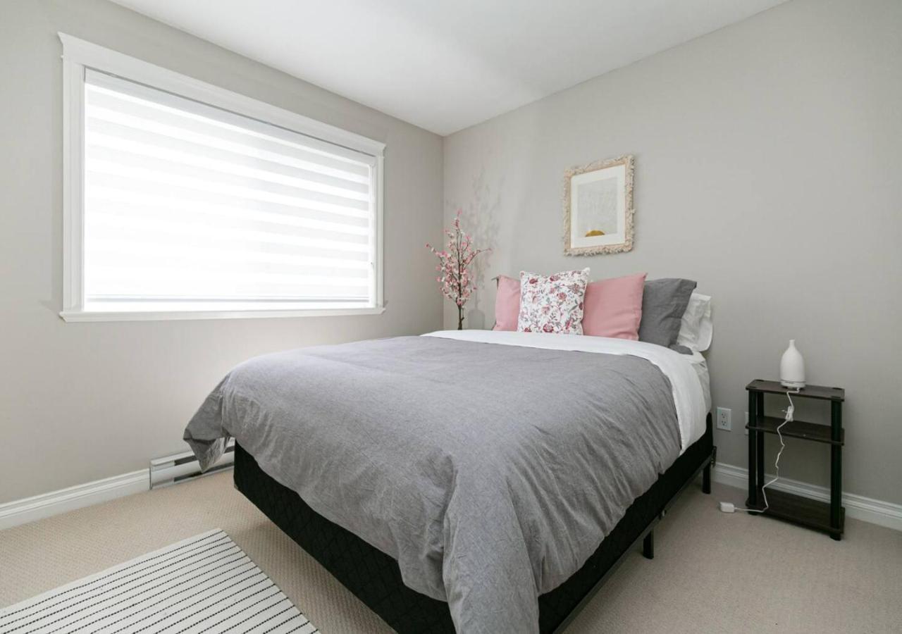 Bellamy Manor Large Home With 5Beds! In Langford Victoria Extérieur photo
